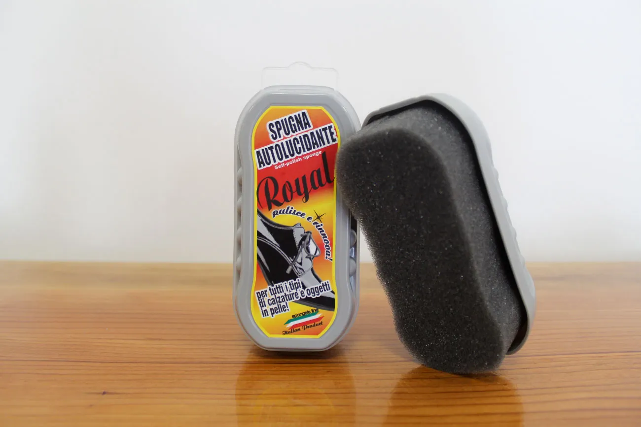 Spugna autolucidante